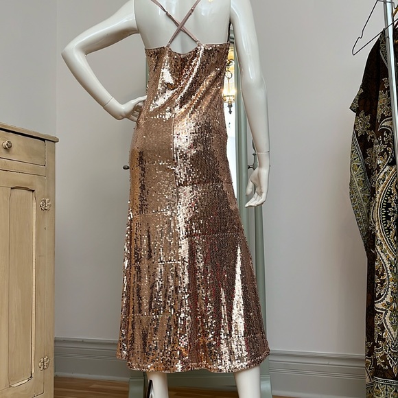 [6] Paillettes Sparkling Dress For the Holidays! - Picture 7 of 7